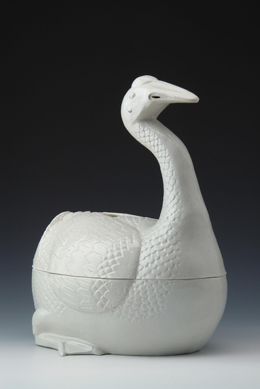 1135916430glazedwhitegoosetureenandcover10332_main
