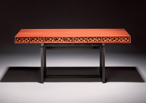 Tartan_desk_main
