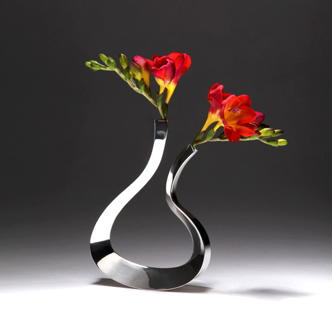 Small_vessel_vase_main