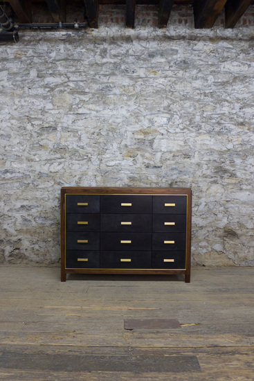 Abuelo_bureau_2_main
