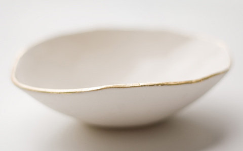 Gold_lip_dish_main