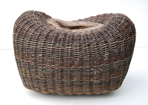 138_from_the_old_willow_tree__48x62x43cm_1240_euro__1__main