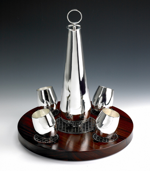 Carafe_and_tumblers_1_main